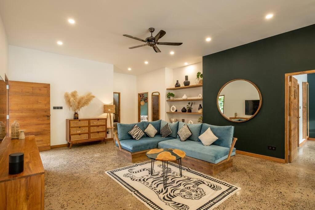 فيلا Designer New 3Bdr - Lush Garden+Pool غيلي تراوانغان المظهر الخارجي الصورة
