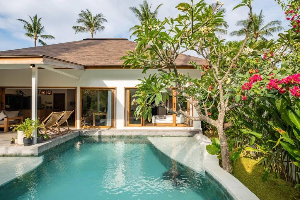 فيلا Designer New 3Bdr - Lush Garden+Pool غيلي تراوانغان المظهر الخارجي الصورة